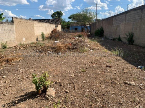 Imagen 11 de 30 de Terrenos En Venta Zona Centro Cabudare 22-18550 #m