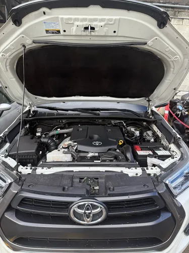 Toyota Hilux 2.4l