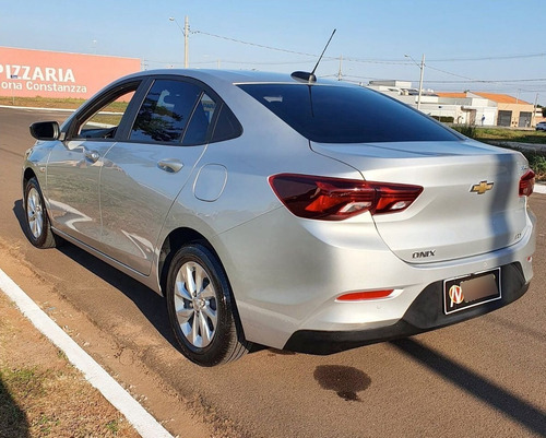 Imagem 4 de 9 de Chevrolet/onix