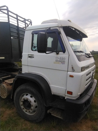 Imagen 7 de 10 de Volkswagen 17 220