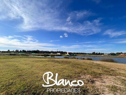 Imagen 6 de 15 de Oportunidad! Hermoso Lote A La Laguna Dentro Del Barrio Santa Ana - Villanueva
