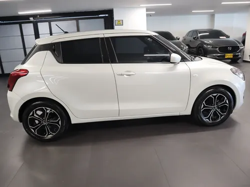 Suzuki Swift Hibrido Mt 2022
