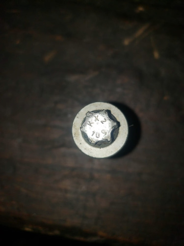 Tornillo De Engrane De Flecha Balanceadora Sprinter Om 651 (Usado)