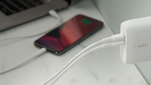 Imagen 6 de 10 de Belkin Cargador Dual Gan Tech Usb C 68w 3amp Carga Rapida