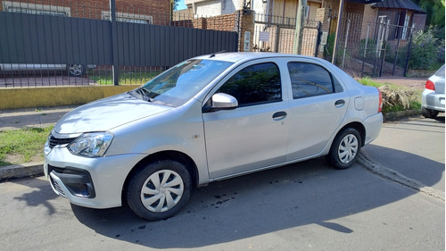 Toyota Etios 1.5 Sedan X