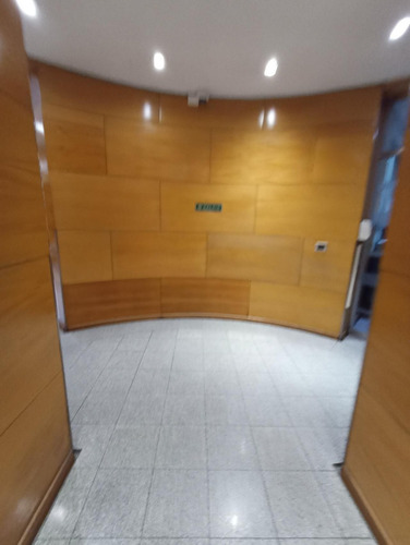 Imagen 6 de 12 de Oficina Con Excelente Ubicación En Providencia