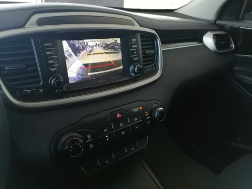 Imagen 15 de 15 de Kia Sorento Lx