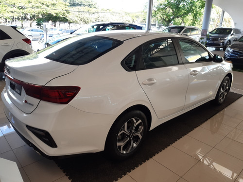 Kia Cerato New Vivro 1.6 L Mt 2021 0 Km.