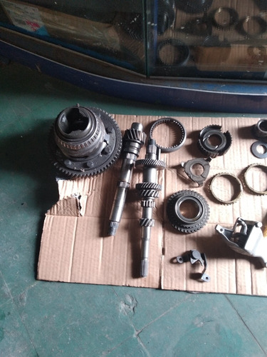 Caja De Cambios Fiat Uno De 5a Por Partes