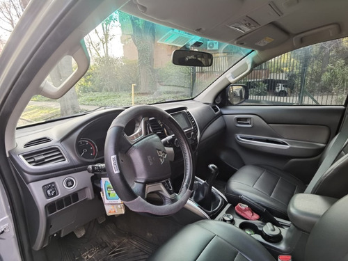 Imagen 11 de 15 de Mitsubishi L200 Dakar 4x4 Dcab 2.4
