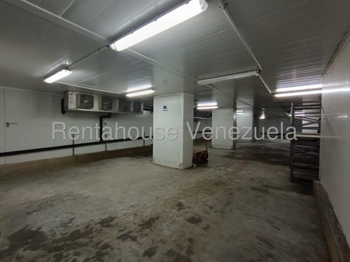 Edificio En Venta En Mariche 3 Pisos Sotano Edificios Caracas Cavas Refrigeracion Angela Tochon Edificios Comerciales