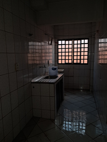 Apt 2 Quartos. Terreo. Prédio Seguro. Pronto Pra Financiar