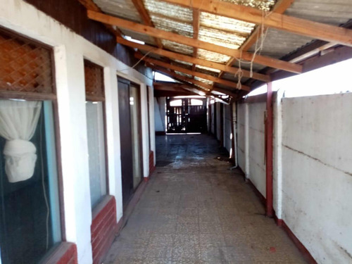 Excelente Casa De Dos Pisos Ideal Para Fines Comerciales