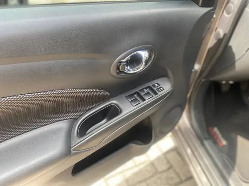 Nissan Versa 1.6 Advance mecanico