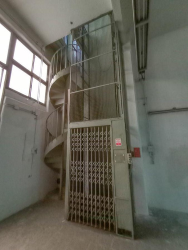 Imagen 19 de 30 de Venta Edificio En Block Con Atención Al Público Y Depósito Sin Expensas