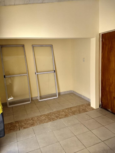 Casa En Venta - 3 Dormitorios 2 Baños - 300mts2 - San Luis