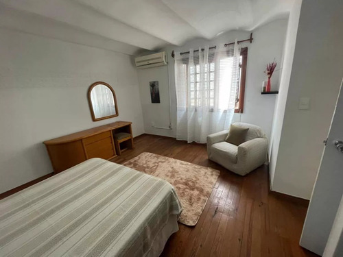Casa En Venta Tipo Dúplex Reciclada De 3 Dormitorios En Centro