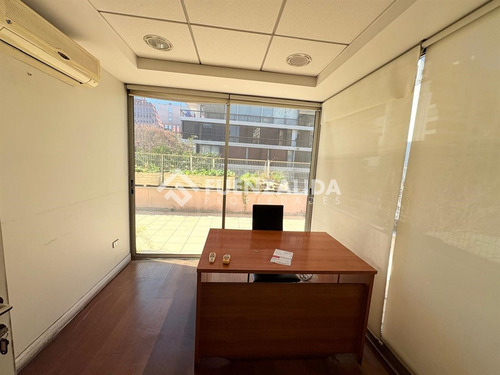 Luminosa Oficina En Venta A Pasos De Metro Escuela Militar