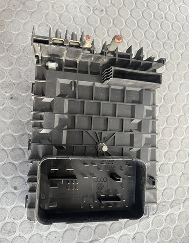 Caja De Fusibles Bora Jetta Golf Passat Audi 2005 - 2010 (Usado)