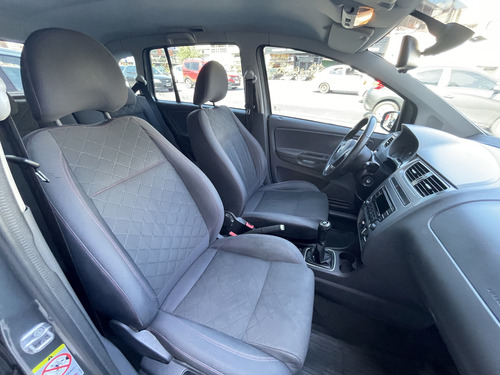 Volkswagen Suran 1.6 Highline 101cv