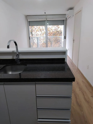 Alquiler Apartamento, Balcón, Frente, Av. 8 De Octubre