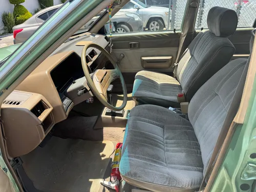 Nissan Tsuru 1986