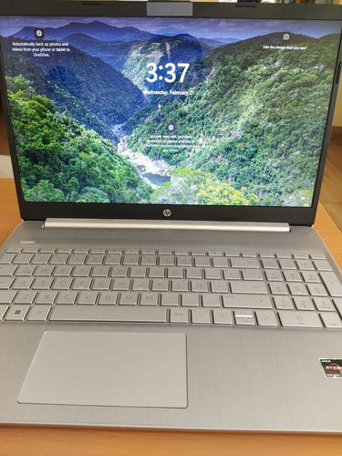 Laptop Hp 15-ef2525la