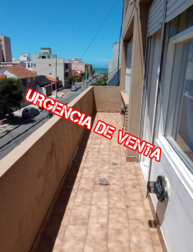 ¡¡¡urgencia De Venta!!! 3 Amb Con Balcon Y Vista Lateral Al Mar, En 2do. Piso Por Escalera En La Perla Norte