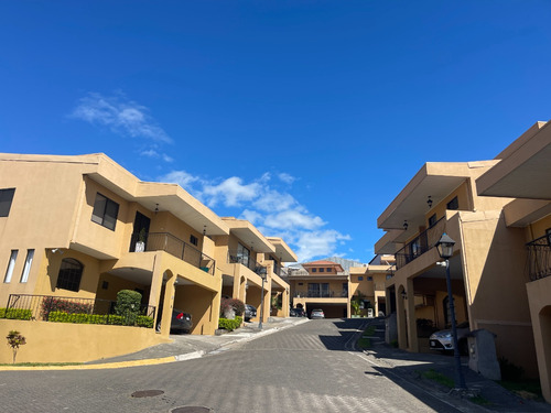 Casa En Venta Belen Heredia, En Condominio