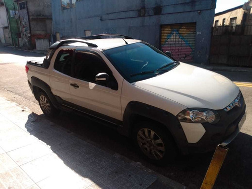 Fiat Strada 1.8 16v Adventure Cab. Dupla Flex 3p 2016