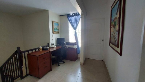 Imagen 14 de 14 de Casa En Venta En La Esmeralda 147mts Alexandra Ramírez 04147041922