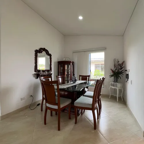 Casa En Arriendo En Vilas Verdes. Cod A8014639
