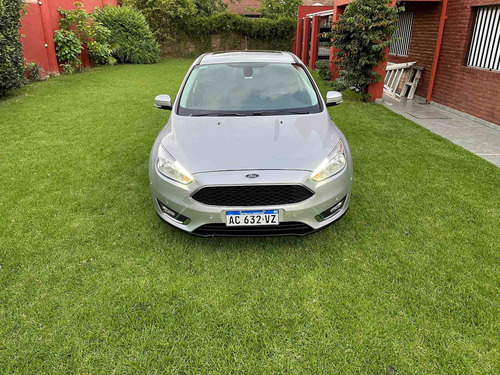 Ford Focus Se Plus Mt