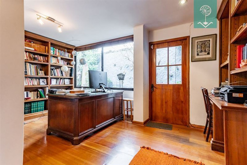 Venta Casa 6 Dormitorios 4 Baños En Cerro Calan, Las Condes