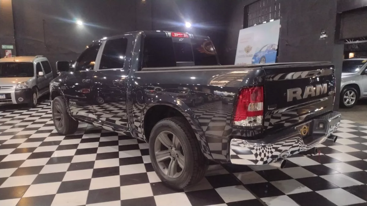 RAM 2500 6.7 Laramie I Atx 350cv 4x4