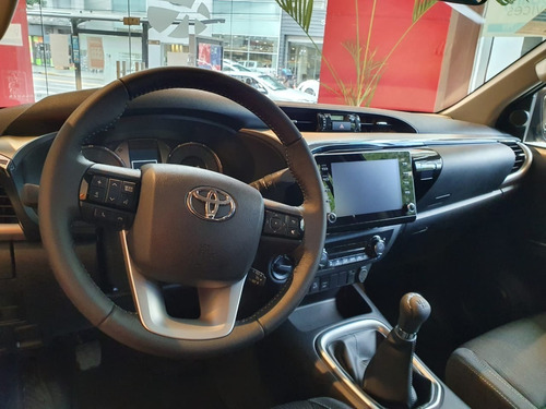Toyota Hilux 2.8 Cd Srv 177cv 4x4 At