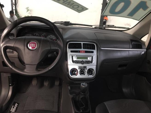 Fiat Punto Attractive 1.4 Completo 2012