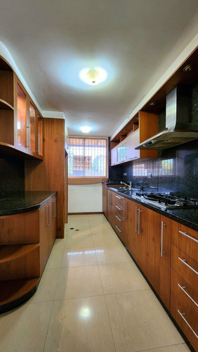 Se Vende Townhouse En Chalets De La Laguna, Tipuro