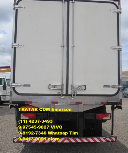 Scania P310 Baú Refrigerado