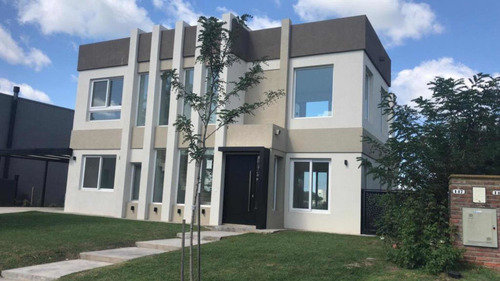 Imagen 3 de 14 de Casa A La Venta Laguna Canton Norte Con 4 Habi. Y Pileta