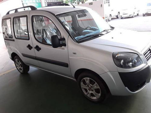 Imagem 5 de 10 de Fiat Doblò 1.8 Mpi Essence 7l 16v Flex 4p Manual