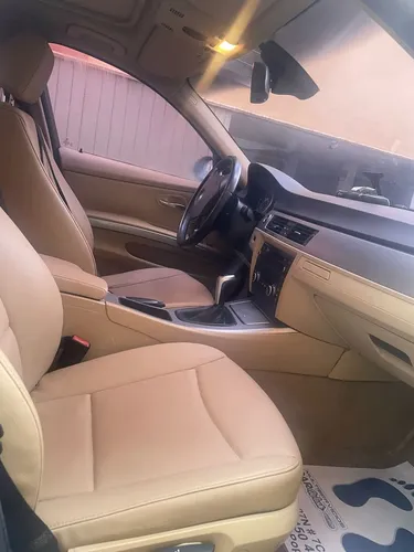BMW 318i 2.0 318i E90 Lci