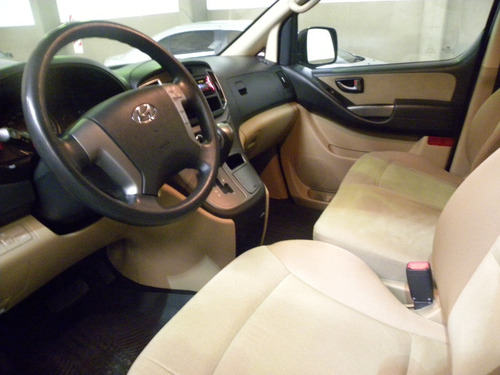 Imagen 10 de 15 de Hyundai H1 2.5 Premium 1 170cv