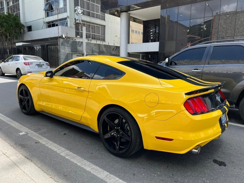 Imagen 3 de 12 de Ford Mustang 2015