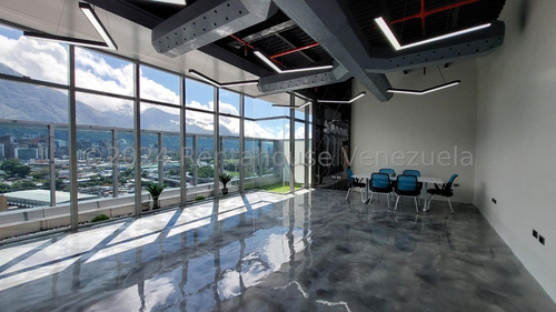 LG Alquila Oficina De Lujo Moderna Recién Remodelada A Estrenar En La Torre Cfm De La Urb. Las Mercedes