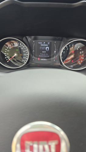 Fiat Toro 2.4 16v Freedom Road Flex 4x2 Aut. 4p