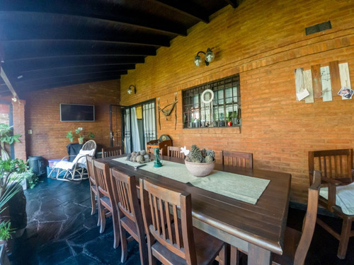 Imagen 24 de 26 de Castelar Norte Parque Costa Solido Chalet