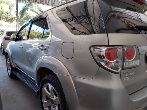 Imagem 3 de 8 de Hilux Sw4