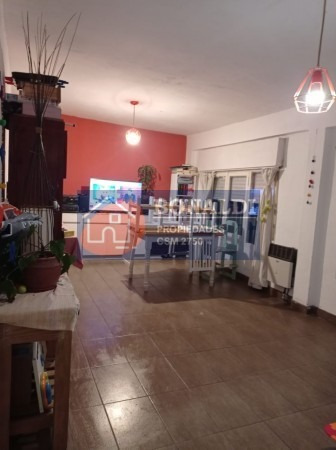 Imagen 2 de 9 de Casa 3 Ambientes Con 2 Departamentos Con Entrada Independiente