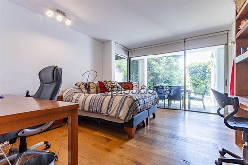 Imagen 18 de 20 de Vista Sorprendente Casa En Venta De 6 Dormitorios Las Condes